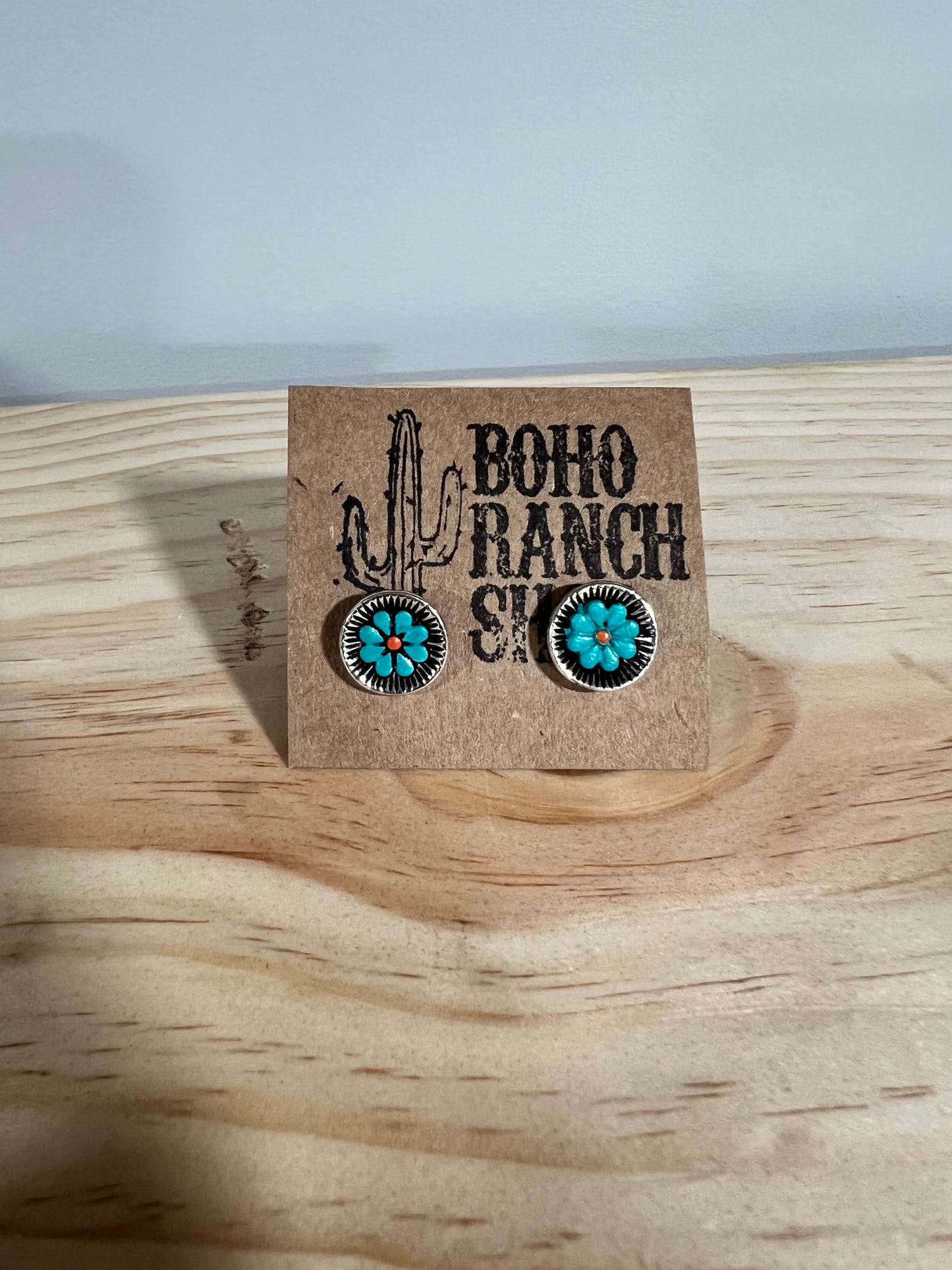 Western Flower Round Stud Earrings