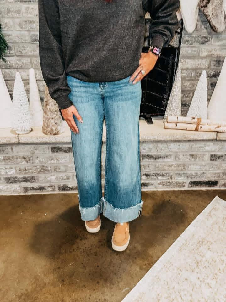 Petra153 Cuffed Jeans